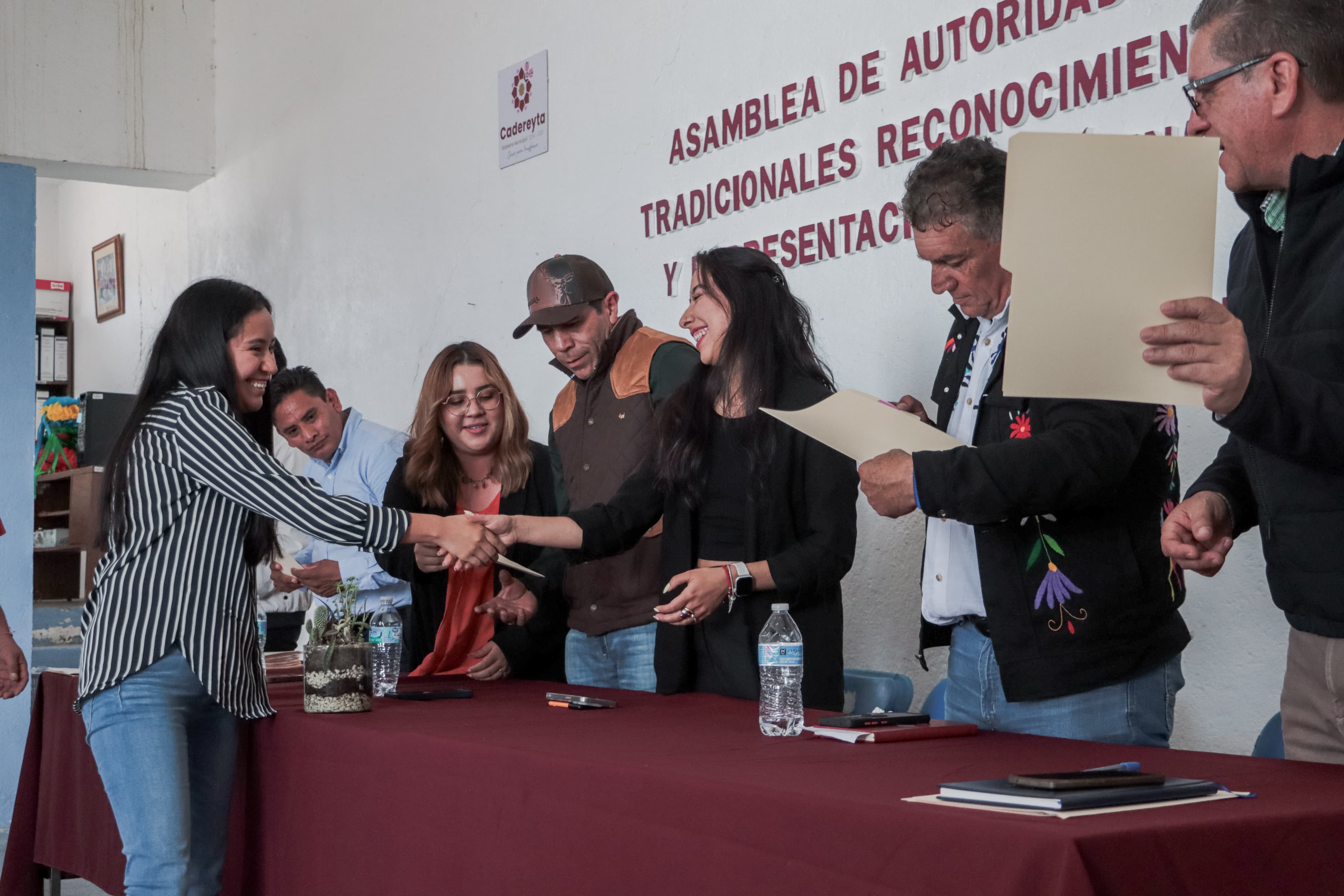 SAT capacita autoridades tradicionales de las comunidades indígenas en Cadereyta de Montes